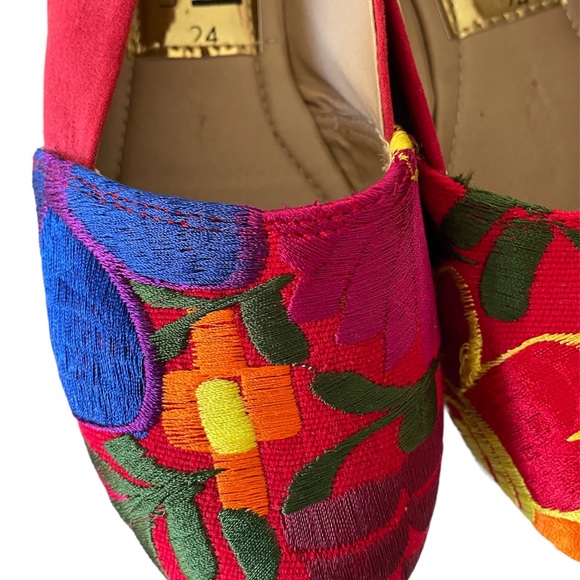 Embroidered shoes, embroidered shoes, embroidered red shoes, Embroidered flats - Picture 7 of 16